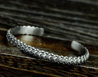 Handmade Sterling Silver Snake Spine Bracelet: Oxidized Bone