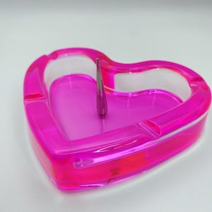 Customizable Ashtray with 4 Divots