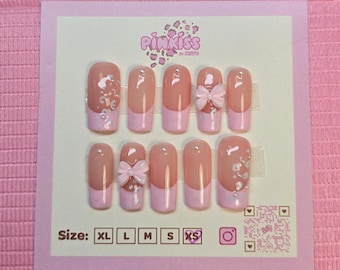 Pastelowe hime gyaru, paznokcie typu „coquette core leopard” do naklejania