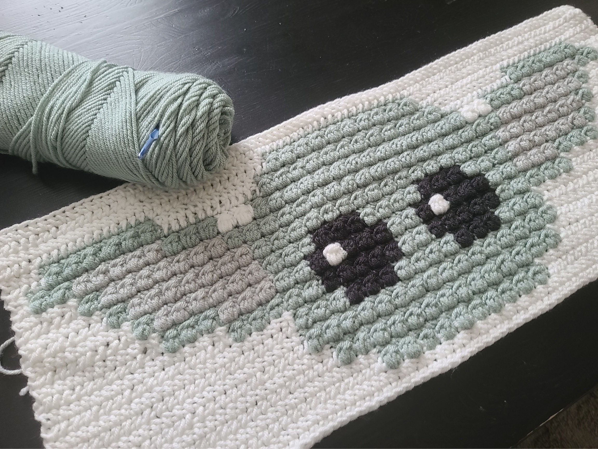 Baby Alien Crochet Tapestry Pillow Baby Yoda Inspired Crochet Pattern Etsy Canada
