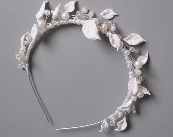 White Clay Leaf Bridal Headband Pearl Wedding Hair Band Elegant Floral Hair Accessory Romantic Bride Headband