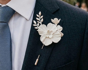 Boutonnière artisanale en argile pour le marié, épingle de revers de mariage de luxe, boutonnière florale ivoire, accessoire de mariage artisanal