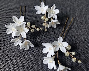 Horquillas de novia de arcilla blanca con delicadas flores y perlas (juego de 3)