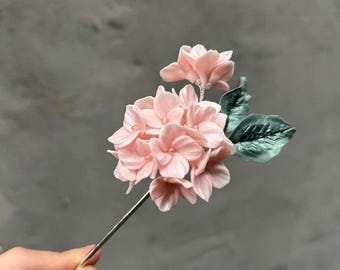 Épingle à cheveux faite main en forme de fleur d'argile, épingle à cheveux élégante avec fausses perles