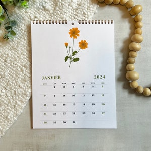 Floral wall calendar 2024 - monthly calendar