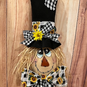 Scarecrow, scarecrow wreath attachment, scarecrow door hanger, wreath attachment, fall decor, scarecrow decor, sunflower scarecrow
