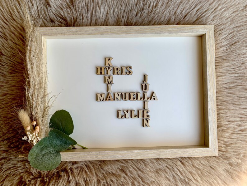 Roze Poudrey – Cadre personnalisé et mots croisés en lettres en bois Roze Poudrey – Cadre personnalisé et mots croisés en lettres en bois