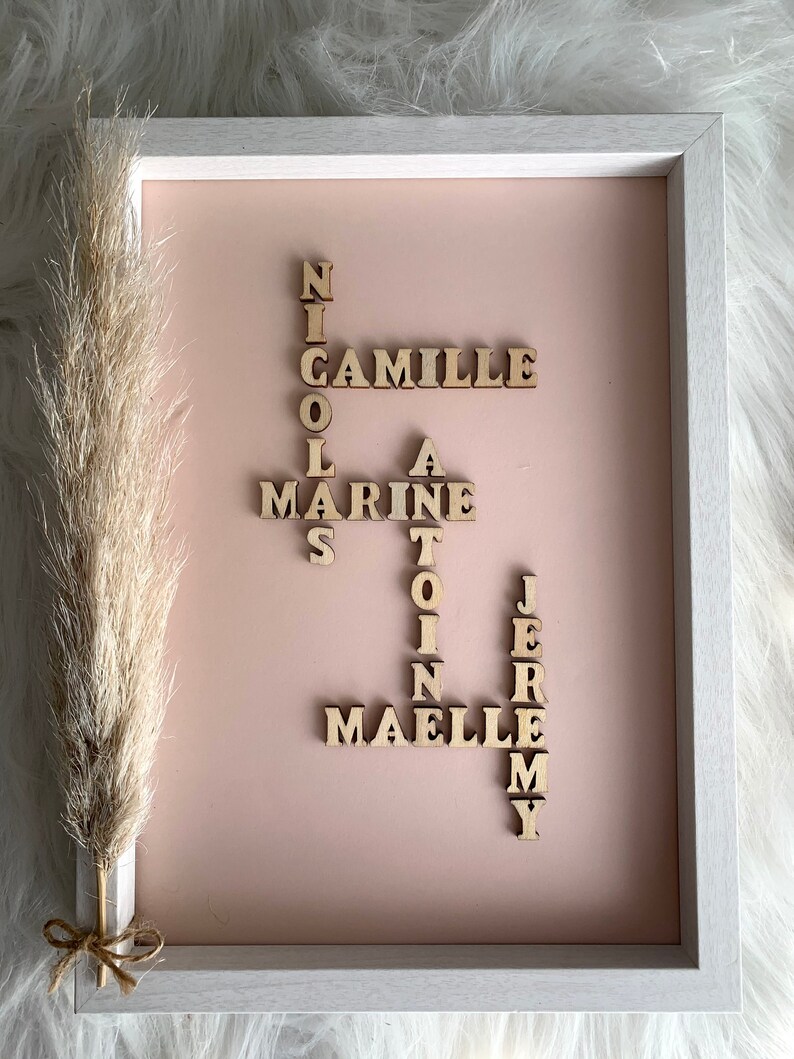 Roze Poudrey – Cadre personnalisé et mots croisés en lettres en bois Roze Poudrey – Cadre personnalisé et mots croisés en lettres en bois