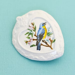 Vintage Ceramic White Heart Elegant Bird Design - E1