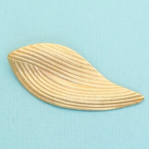 Vintage Art Nouveau Minimalist Leaf Gold Tone Brooch E28