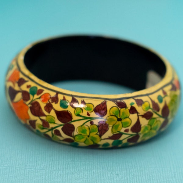 7 inch, Vintage Intricate Floral Motif Beige Band Wooden Bangle, Made in India - EX9