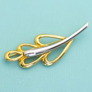 Vintage Minimalist Leaf Brooch, E29