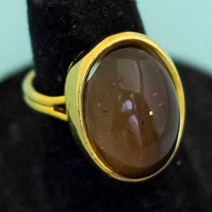 Vintage Oval Faux Gem Gold Tone Adjustable Ring Size 6 - E1