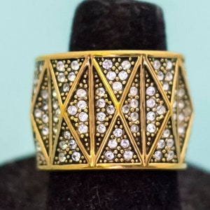 Vintage Gold Tone Geometric Pattern Rhinestones Ring Size 7 1/2 - E8