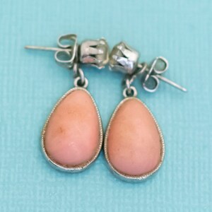 Vintage Silver Tone Peach Teardrop Dangle Earrings by Avon - E33