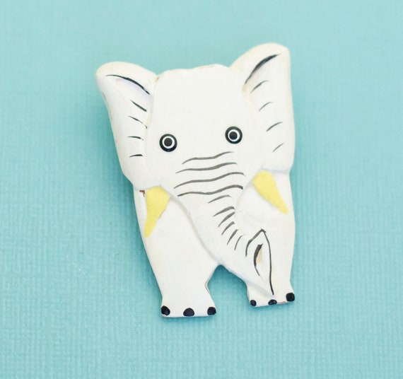 Vintage White Baby Elephant Wood Brooch, E29 - image 1