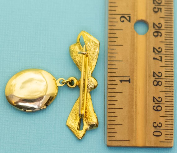 Vintage Gold Tone Ribbon Locket Oval Victorian Br… - image 3