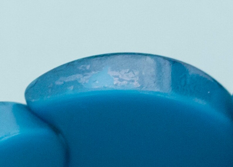 Vintage Blue Plastic Flexible Bracelet E17