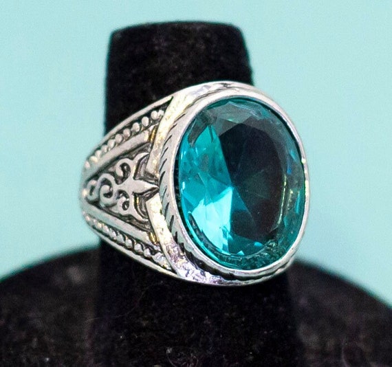 Vintage Blue Princess Silver Tone Ring, Size 6 - … - image 1