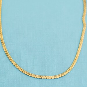 Vintage Gold Tone Chain Choker Necklace of 16 Inches by Avon - E7
