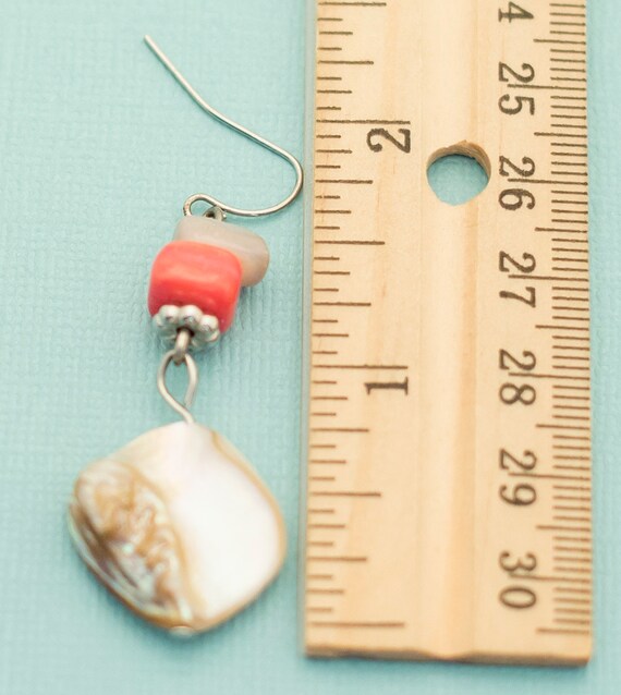 Vintage Shell Dangle Earrings  E16 - image 3