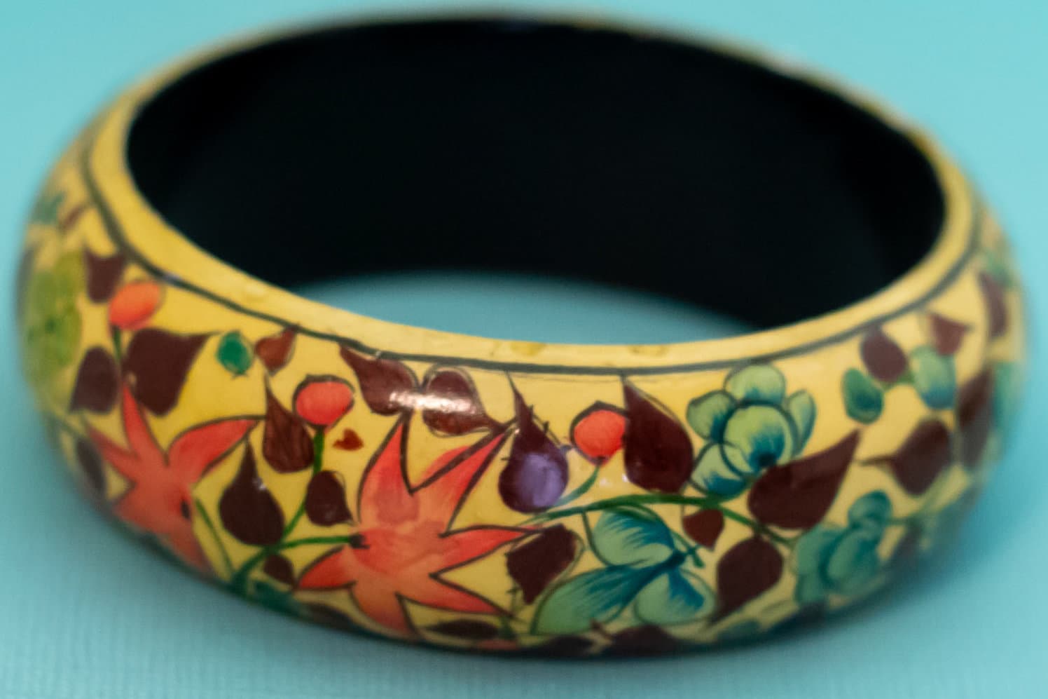Bracelet Jonc Vintage En Bois Peint - Motifs Floraux Beige - Artisanat D'Inde (Gujarat) - Neuf Avec étiquettes