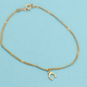 Vintage Curb Chain Estilo Oro Tono Letra C Colgante Pulsera 9 pulgadas por Avon - E5