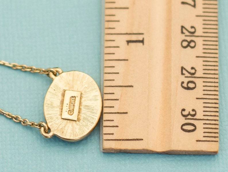 Vintage Gold Pendant Necklace 18 Inches by Avon E11