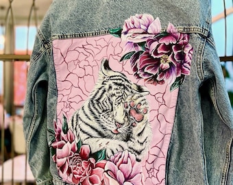 Custom Denim Jacket With Lion, Hand Painted Personalized Jean Jacket, Streetwear Denim Jacket With Art