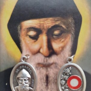 Medaglia di San Charbel con reliquia - Etsy Italia