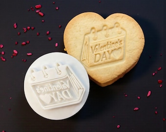 Valentine’s Day Cookie Stamp  Cutter – Heart Cookie Embosser for Romantic Baking, Fondant Sugar Cookies