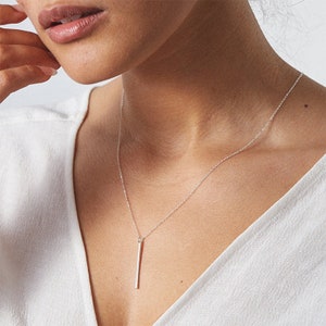 Einfache und stilvolle Halskette 14K Vergoldet, Bar Anhänger, Gold und Silber
