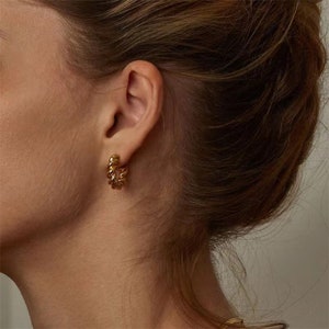 Gold C-shaped Twist Earrings Titanium steel 14K Gold Plated, 20mm, 25mm