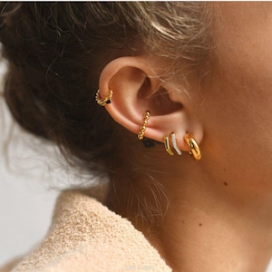 Cool Earring Set – 4-Piece Gold Ear Stack with Hoops & Cuffs