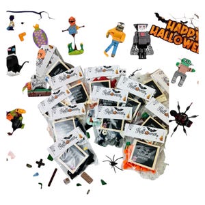 KLAAR VOOR VERZENDING** Halloween-bouwstenen Gunsten: trick or treat-activiteit zonder snoep
