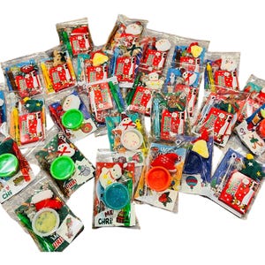 Christmas Holiday Classroom Party Favor Handouts: Kids Christmas Party Favors