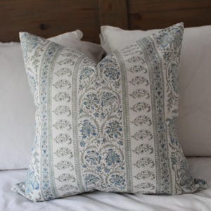 Floral Print Cotton Cushion: Blue English Country Throw Pillow 50x50cm