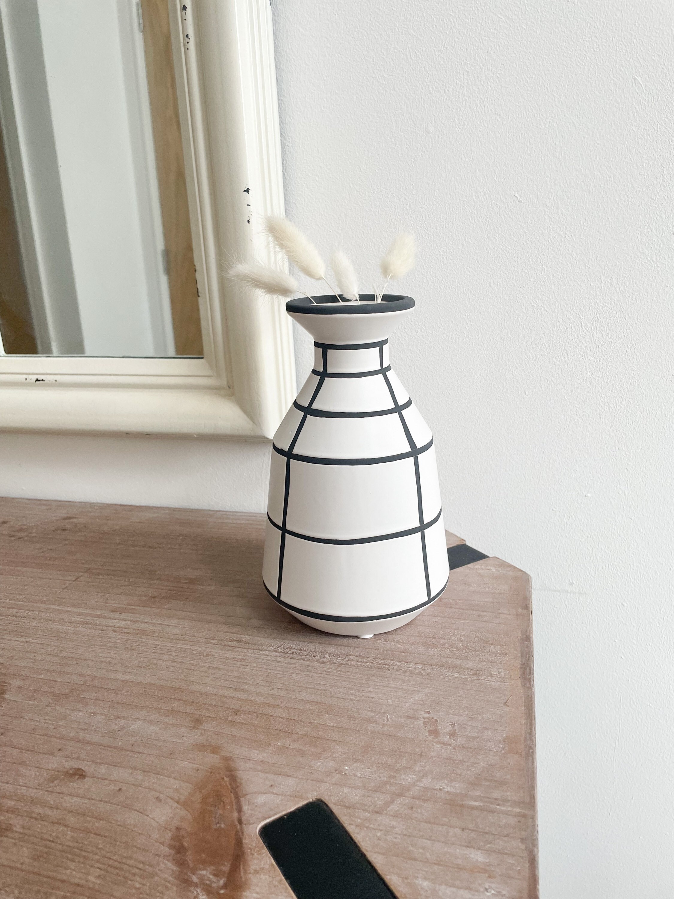 Black and 2024 white vase