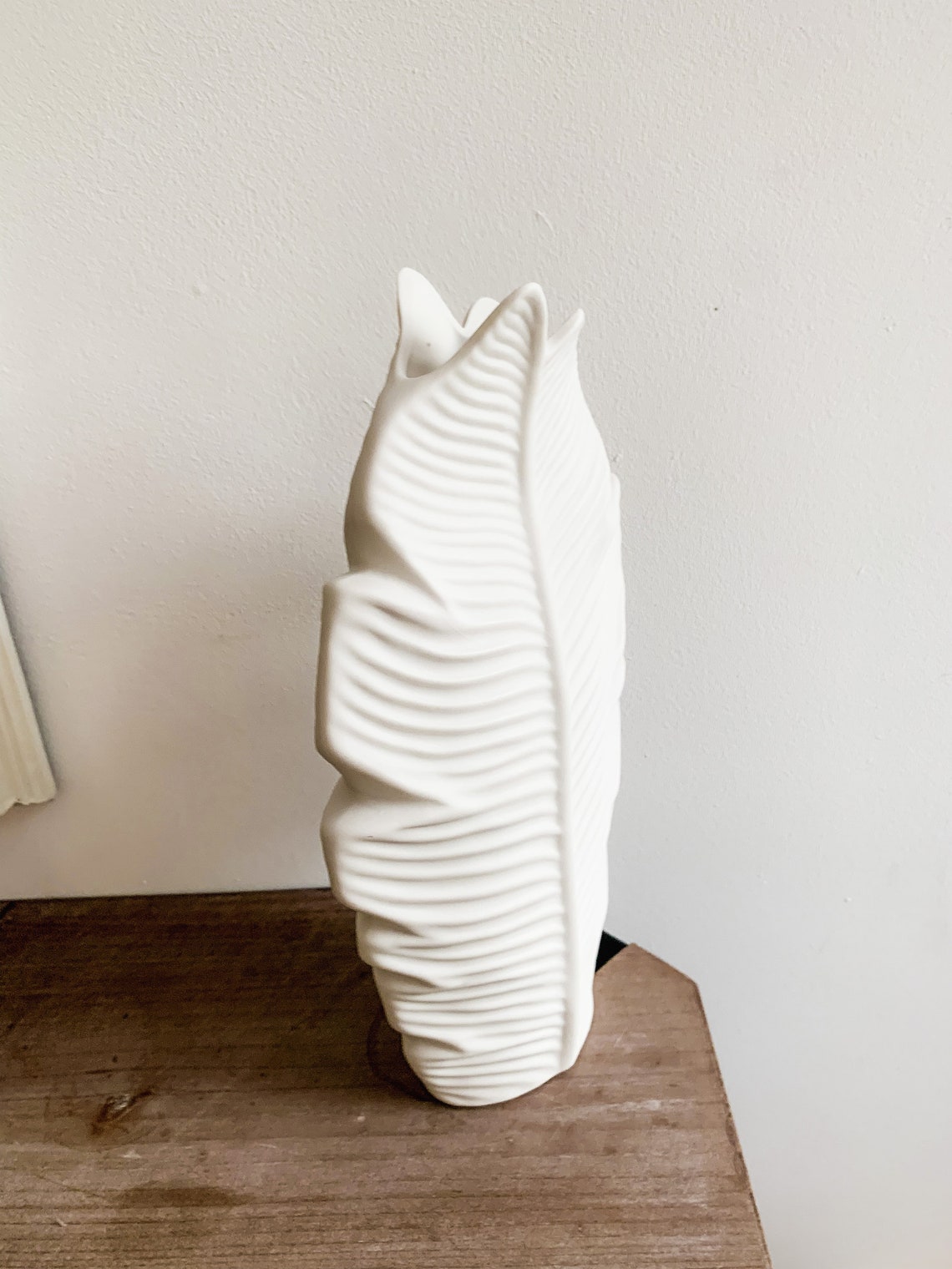 Feather Ceramic Vase in White Nordic Style Vase Vase in the Etsy UK