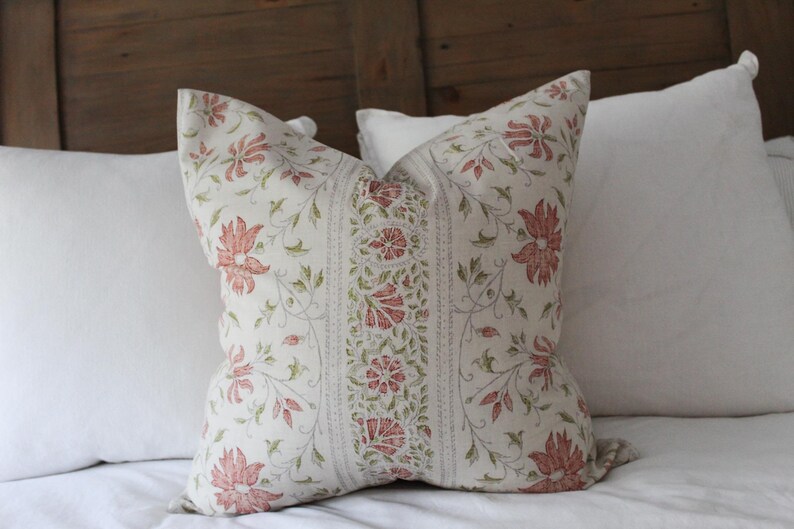 Blommigt bomullskudfodral – Soffa i vintagestil (50 x 50 cm) bild 5