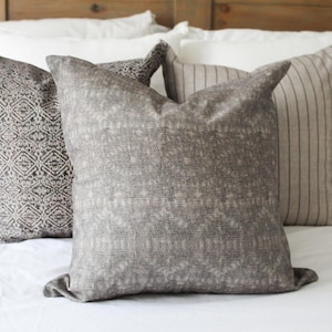 Brown patterned cushion with duck feather insert 45x45cm, Cotton decorative throw pillow cover, Brown cushions, Farmhouse decor cushion