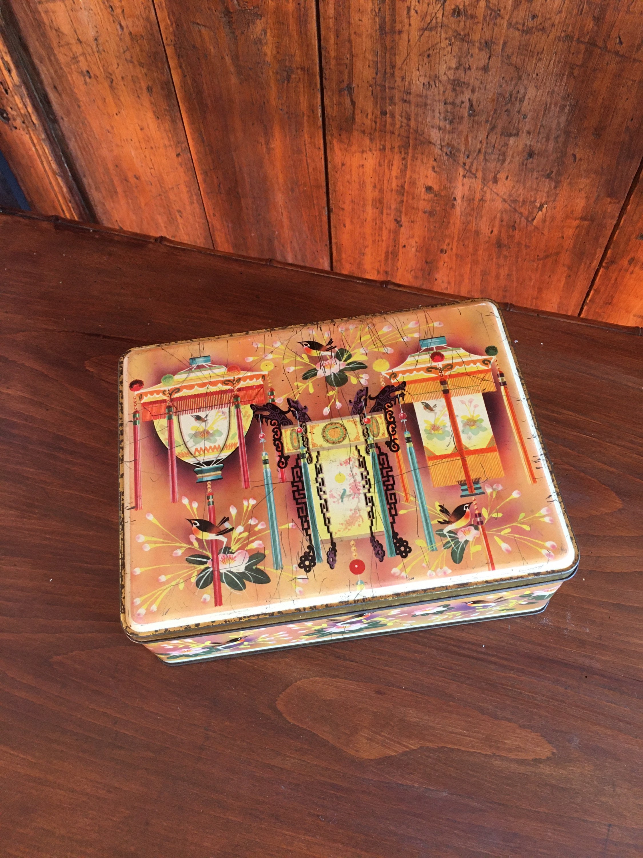 Biscuit de Noël Vintage en Étain Lanternes Chinoises