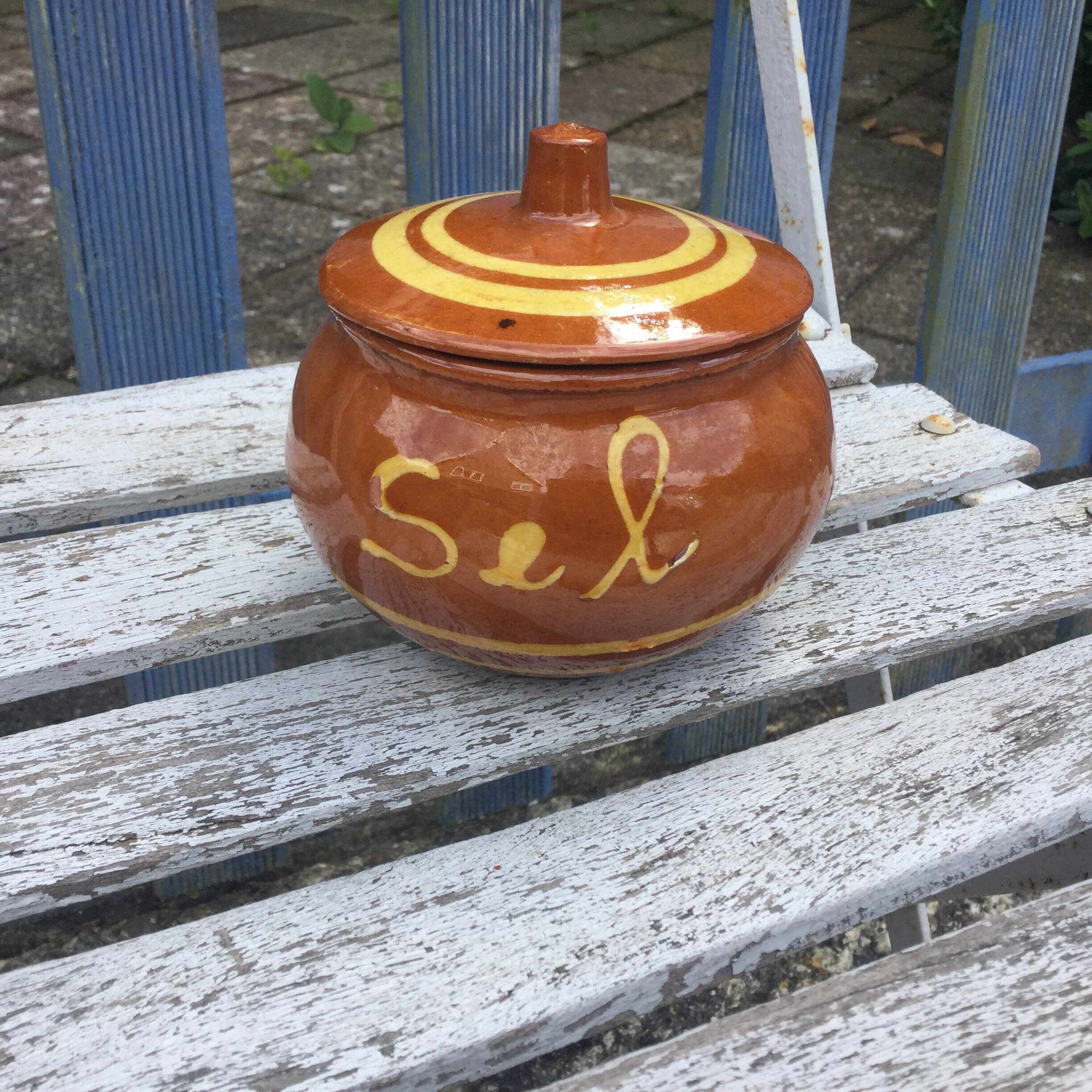Français Pot de Sel/Sel à Couvercle en Terre Cuite Vintage