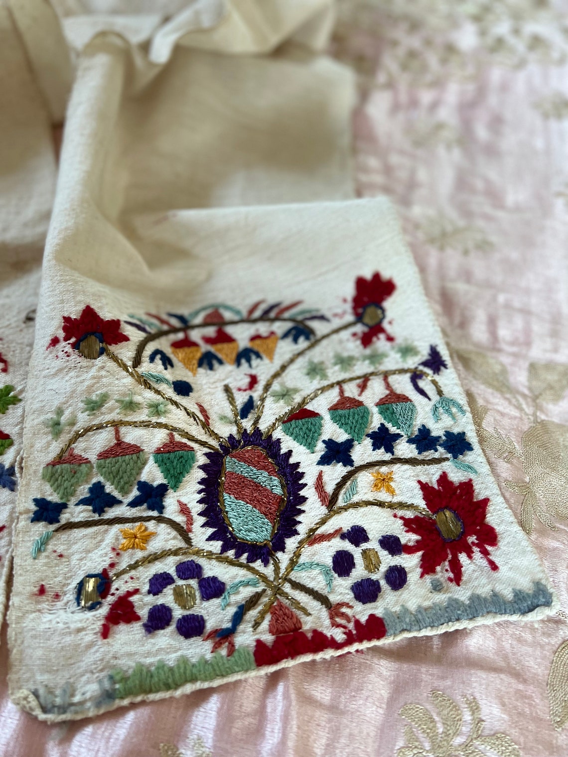 Embroidered Dagla with Sash