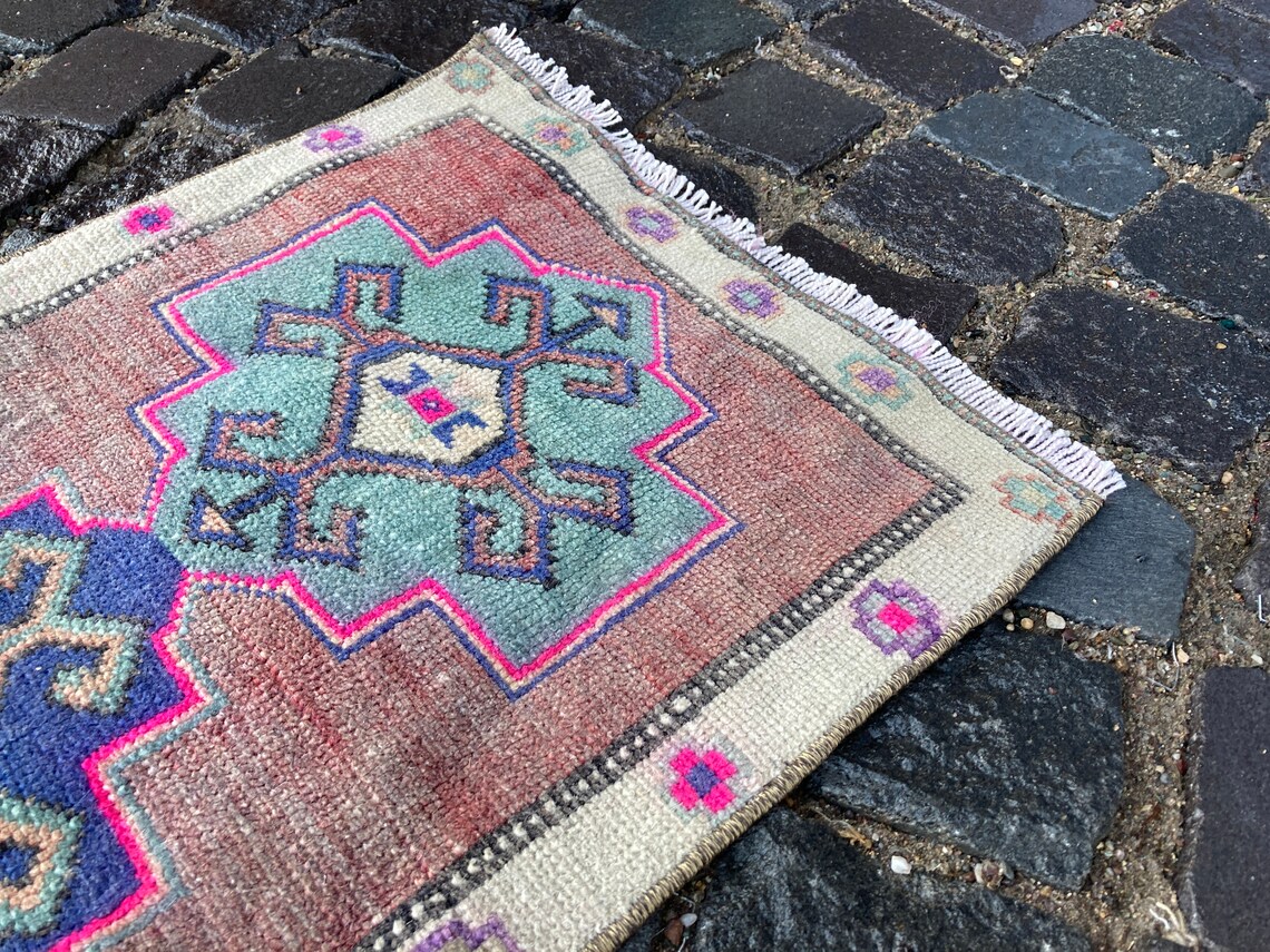 Vintage rug Bath rug Small rug Wool rug Home decor Bath Etsy
