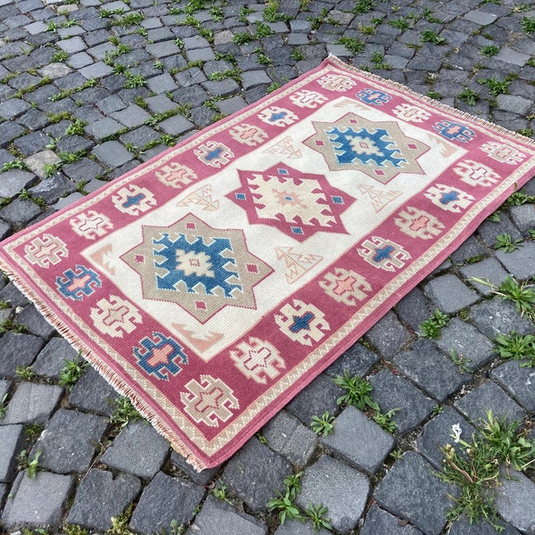 Tapis décoratif oushak, tapis turc rouge, tapis d'entrée, tapis tribal, tapis traditionnel, tapis vintage, tapis ancien, tapis de chambre à coucher, 2,6 x 4,2 pieds