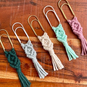 Macrame Bookmark // Macrame Paper Clip Bookmark // Macrame Paper Clip // Boho // Gift Idea // Teacher Gift