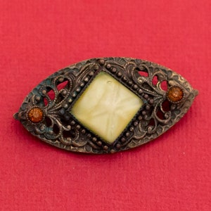 Vintage Intricate Antique Brooch - F27