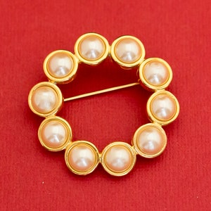Vintage Faux Pearl Circle Lune Rhinestones Brooch F20