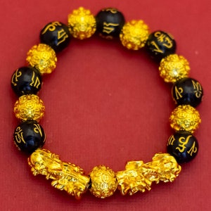 7 inch, Vintage Black & Gold Tone Victorian Beaded Bracelet - F44